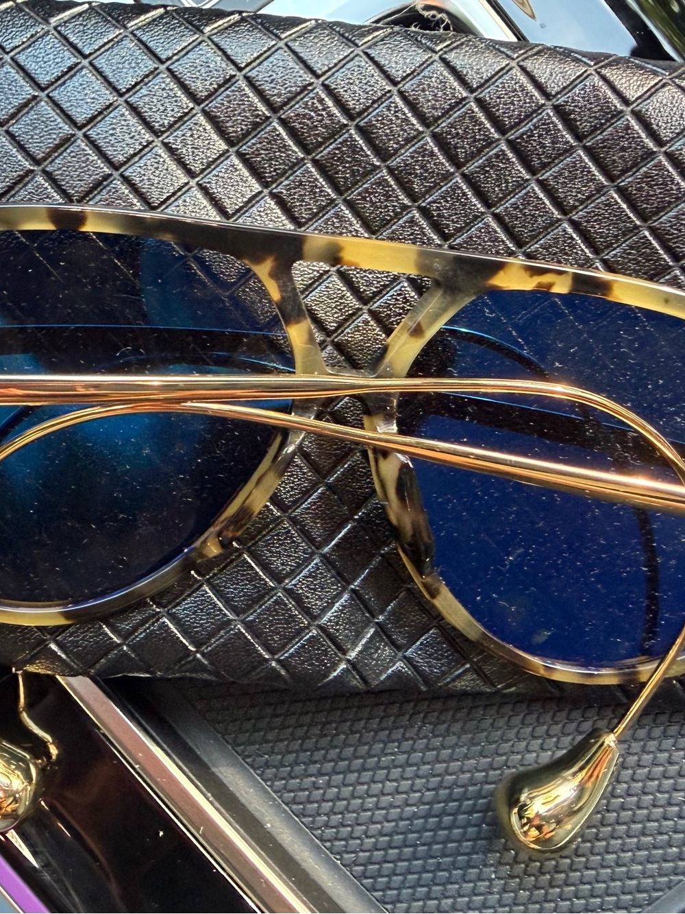 Tortoiseshell Oversized Sunglasses - Brown Lenses - Picture 2 of 6
